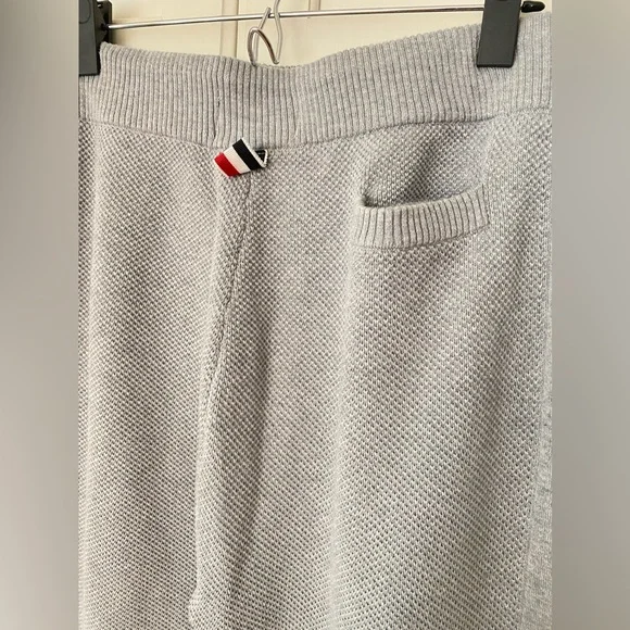 Gray Cotton Sweatpants Drawstrings stripes men's Size 4 Waist 33-40